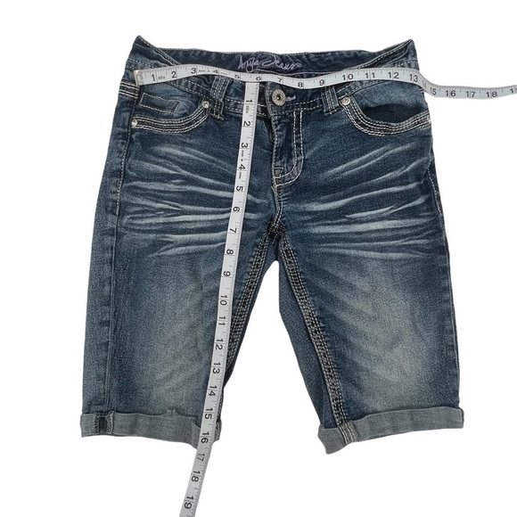 Anya Cuffed Hem Rhinestone Bermuda Denim Jean Shorts Size 5/6 Women's - Picture 4 of 4